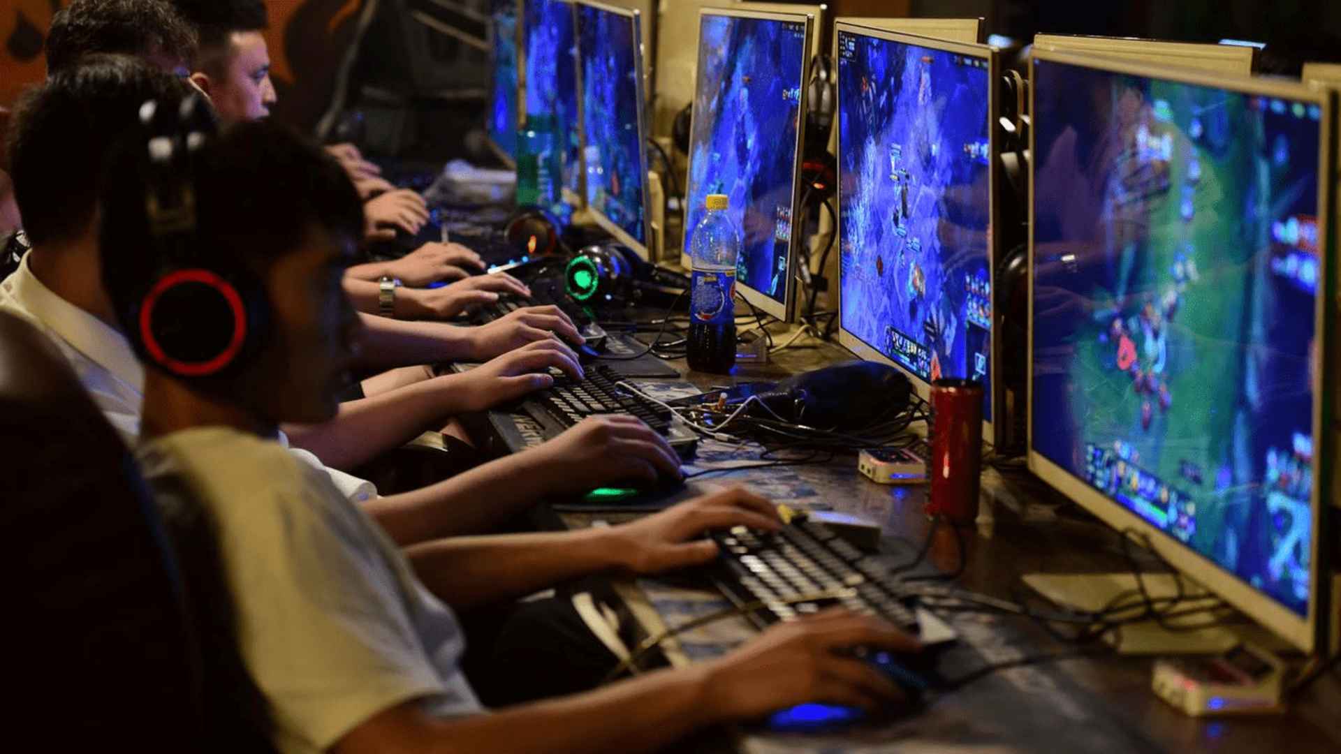 Can You Play Squad With a Controller Setup Guide